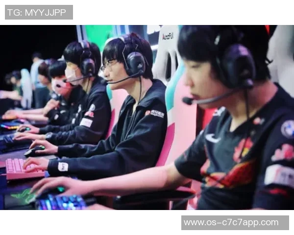 DOTA2意识排名最新动态FPX战队创新高引发热议与关注